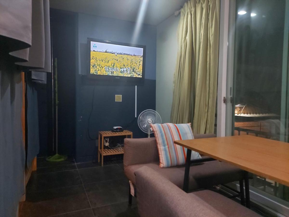 Buzz Guesthouse Hostel Сеул Экстерьер фото