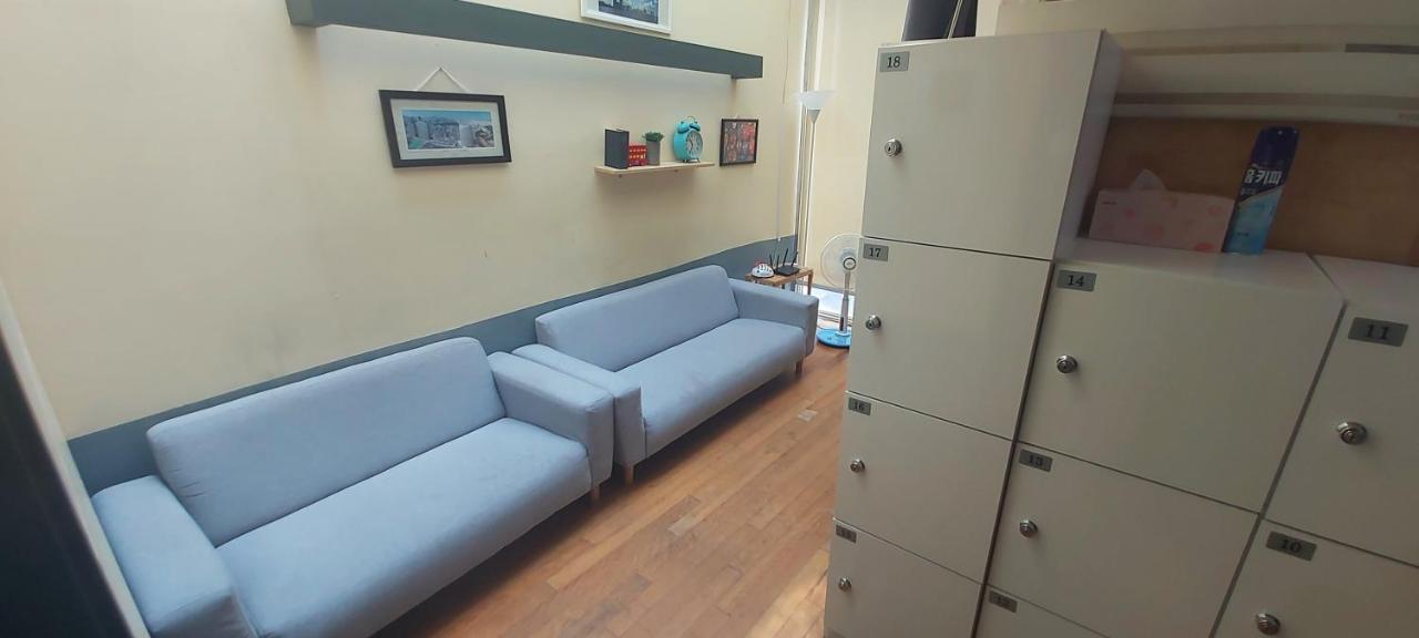 Buzz Guesthouse Hostel Сеул Экстерьер фото