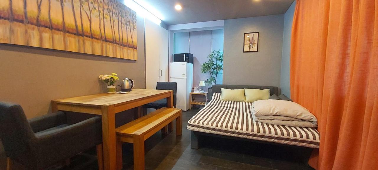 Buzz Guesthouse Hostel Сеул Экстерьер фото