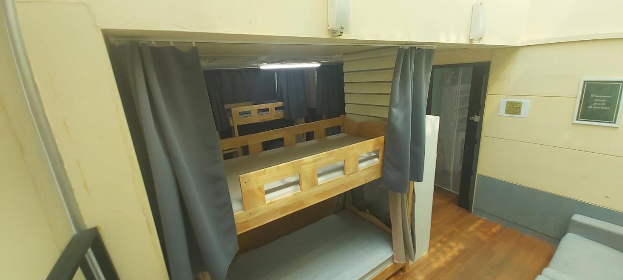 Buzz Guesthouse Hostel Сеул Экстерьер фото