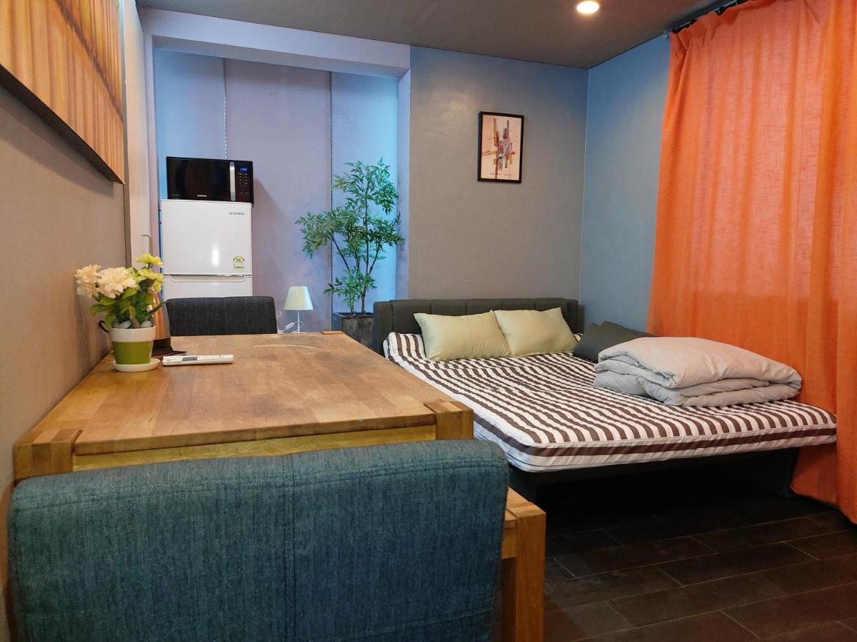 Buzz Guesthouse Hostel Сеул Экстерьер фото