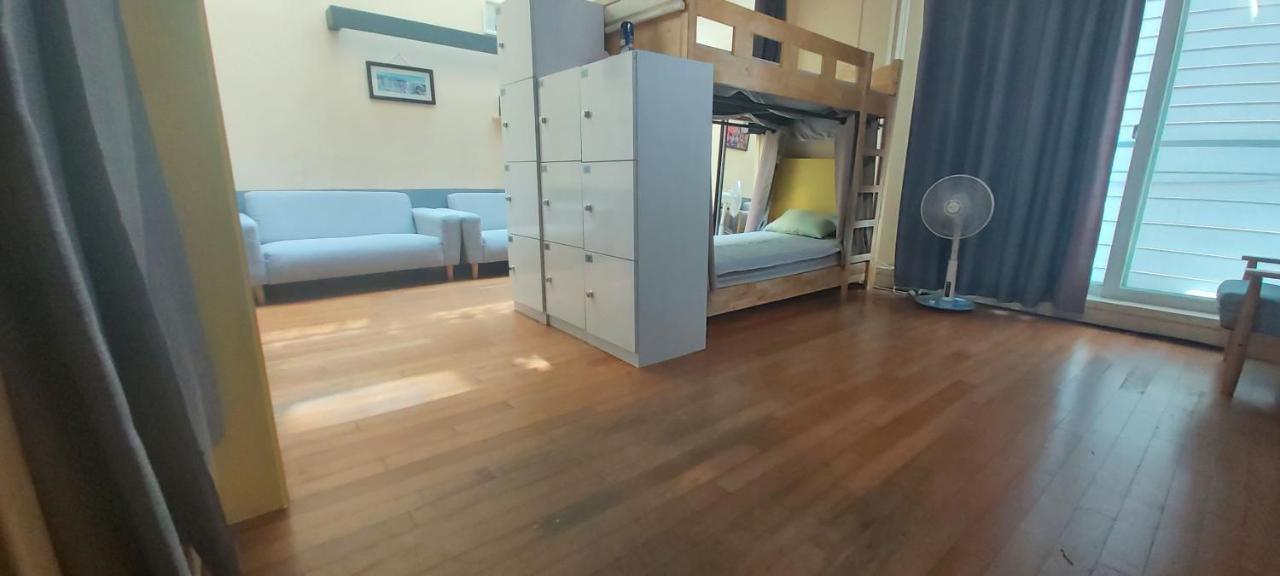 Buzz Guesthouse Hostel Сеул Экстерьер фото