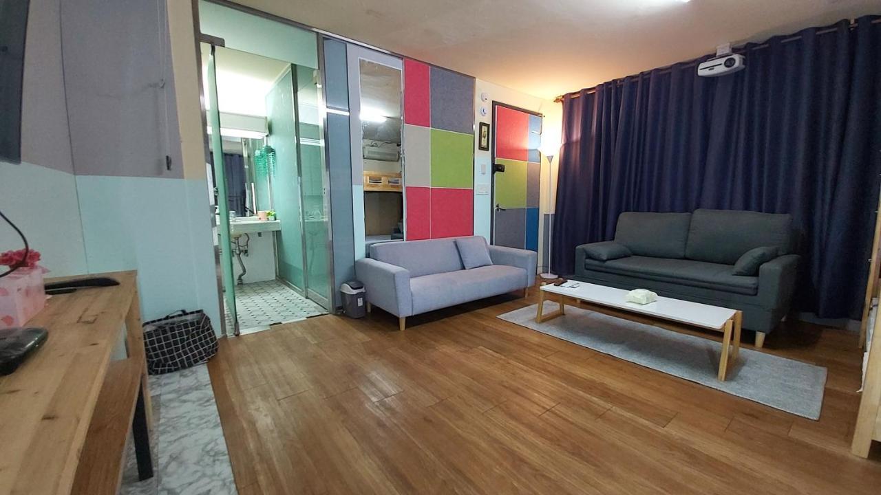 Buzz Guesthouse Hostel Сеул Экстерьер фото